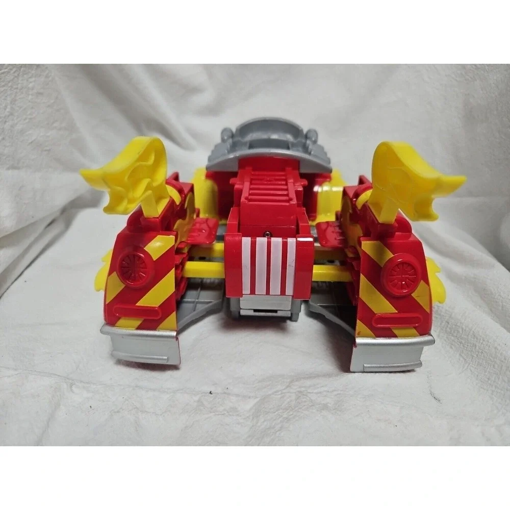 Paw Patrol Mighty Pups Deluxe Vehicle‎ Marshall Fire Truck